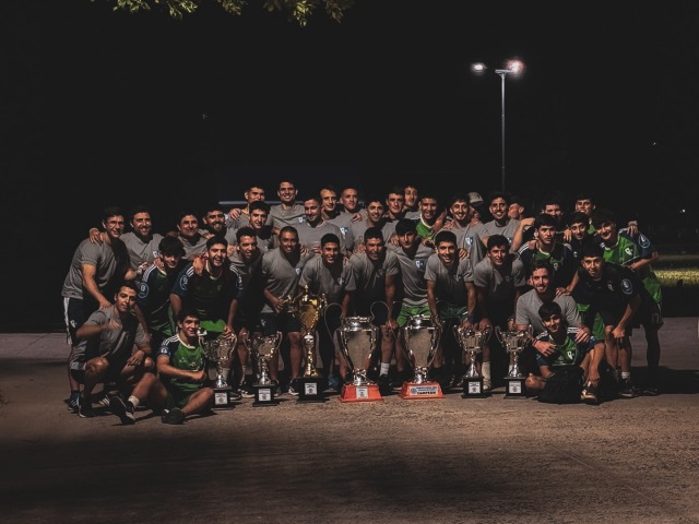 Mientras espera por Ferro, Santa Rita se consagr bicampen